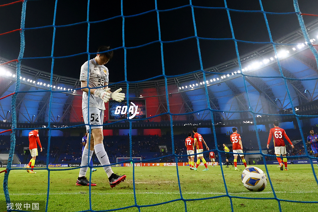 爱德华兹手感滚烫,带领广州队横扫川崎前锋,赛后一句话霸气侧漏 爱德华兹手感滚烫,带领广州队横扫川崎前锋,赛后一句话霸气侧漏